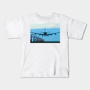 Aeroplane landing (T610/0422) Kids T-Shirt